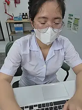 Stripchat Best Webcam of HinaLovely