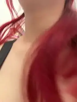 Stripchat Sex Cam of sexymelli18