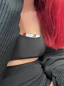 Stripchat Sex Cam of sexymelli18