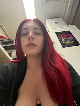 Stripchat Sex Cam of sexymelli18