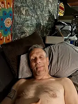 Stripchat Adult Webcam of truckdawg2023