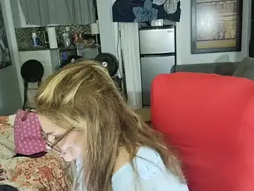 Stripchat Watch Live Sex Cams of StarinThecloudz