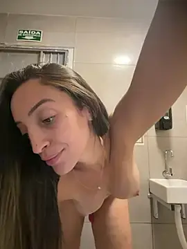 Stripchat Watch Live Sex Cams of BelleLouiseVp