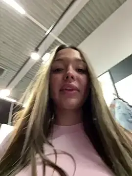 Stripchat Sex Cam of barbiehumpxxx