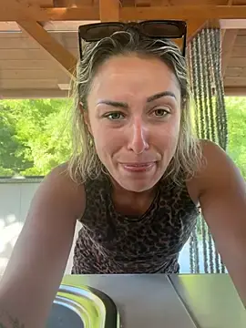 Stripchat Adult Webcam of petrouchkaaa_