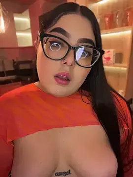 Stripchat Nude Webcam of Lau__Garcia