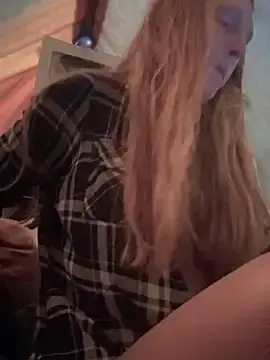 Stripchat Sex Chat of GoldenFlameGoddess