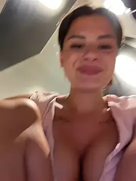 Stripchat Adult Webcams of MiraReach