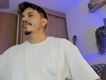 Stripchat Live Sex of alejandro_stark