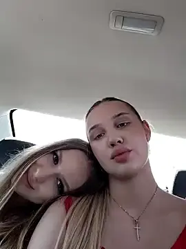 Stripchat Live Sex Cam of caressyourself