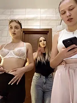 Stripchat Live Porn of caressyourself