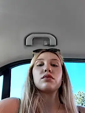 Stripchat Free Live Porn of caressyourself