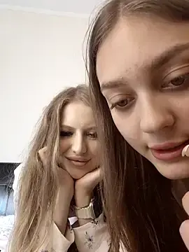 Stripchat Nude Webcam of caressyourself