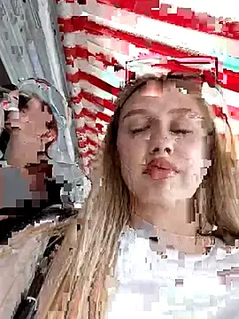 Stripchat Sex Cam of caressyourself