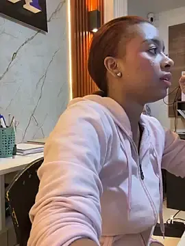 Stripchat Best live sex cam show of Kloe_rousse01