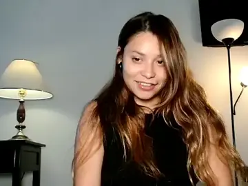 Stripchat Sex Cam of 3littles