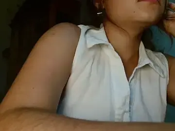 Stripchat Adult Webcam of 3littles
