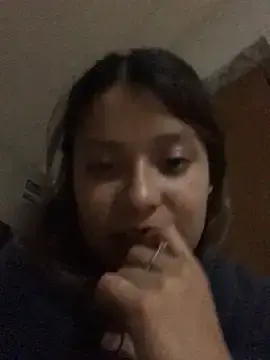 Stripchat Sex Cam of 3littles