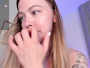Stripchat Free Live Porn of damn_cutie
