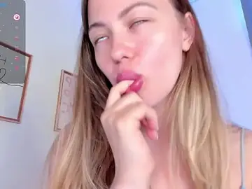 Stripchat Free Porn Cam of damn_cutie