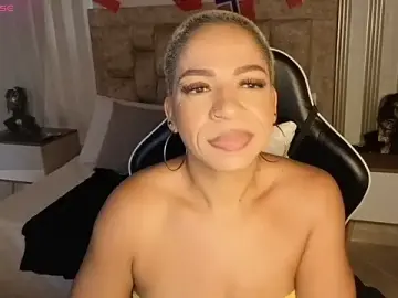 Stripchat Free Porn Cam of summer_night_