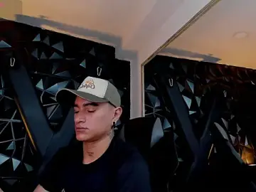 Stripchat Best live sex cam show of LiamDeeps