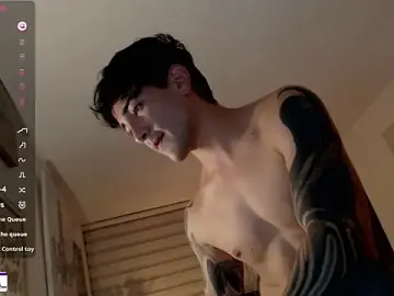 Stripchat Watch Live Sex Cams of ivaaaan_