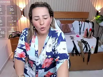 Stripchat Adult Webcams of luciana_ballesteros_