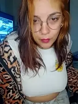 Stripchat Watch Live Sex Cams of kuramaqueen