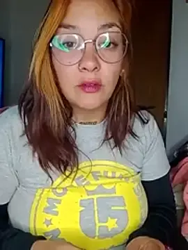 Stripchat Sex Cam of kuramaqueen