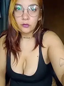 Stripchat Sex Cam of kuramaqueen