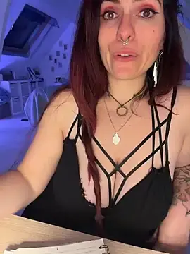 Stripchat Free Live Porn of LunaMoongirl