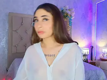 Stripchat Live Sex Cam of nini_love01