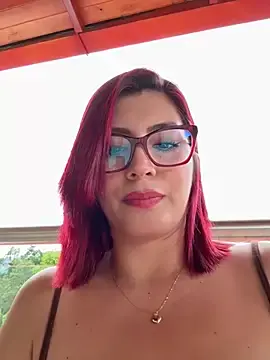 Stripchat Free Porn Cam of LINDA_PATTY94