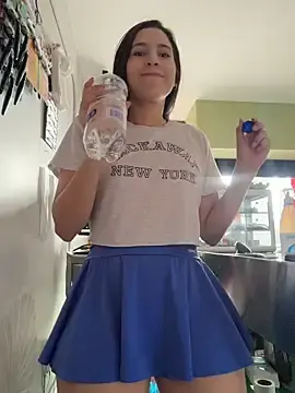 Stripchat Free Porn Cam of LittleDoll___