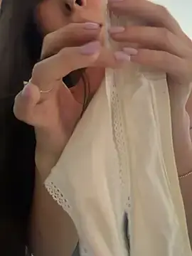 Stripchat Live Sex Cam of LittleDoll___