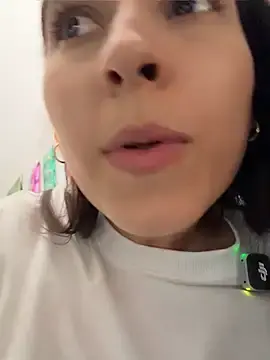 Stripchat Live Sex Cam of LittleDoll___