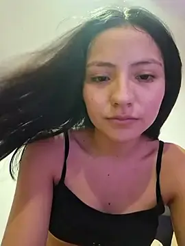 Stripchat Free Porn Cam of Celeste222-