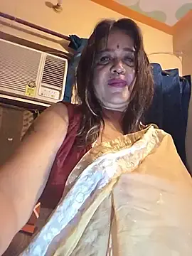 Stripchat Live Sex Cam of Hot_Queen77