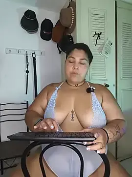Stripchat Sex Chat of kendra_lil_evill