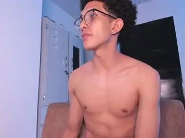 Stripchat Sex Cam of Cj_davis_
