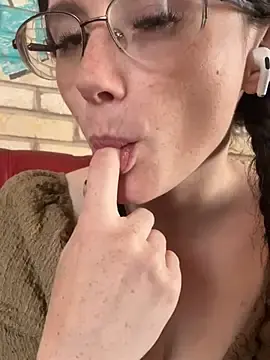 Stripchat Watch Live Sex Cams of raen001