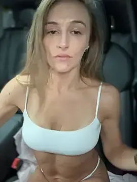 Stripchat Free Live Porn of lunagirl13