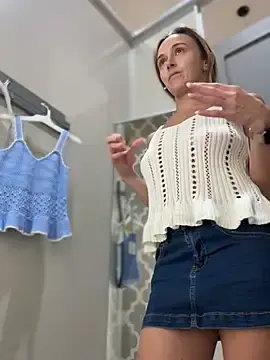 Stripchat Watch Live Sex Cams of lunagirl13