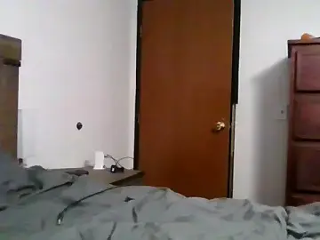 Stripchat Live Sex Cam of Beaededpainter