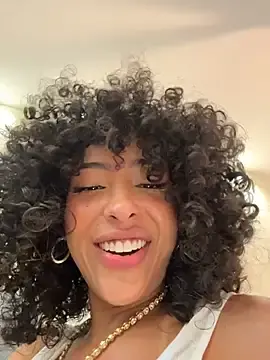 Stripchat Nude Webcam of OSHUN_