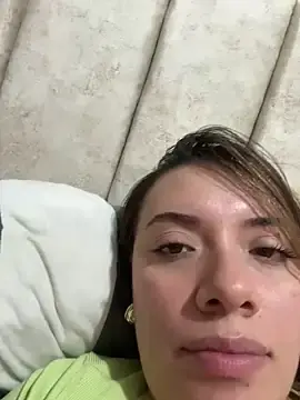 Stripchat Live Sex Cam of valery_mora
