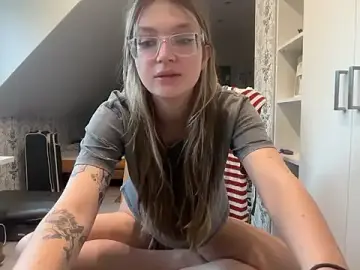Stripchat Live Sex Cam of NikaCyberslut