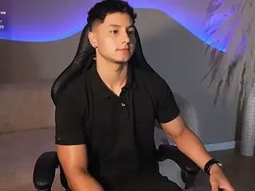 Stripchat Adult Video Chat of Noah_Clarkk
