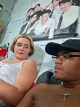 Stripchat Sex Cam of marco_and_luna_
